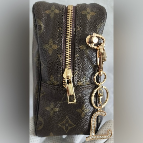 Authentic Louis Vuitton French Trousse Toilette 28 Converted to Crossbody Purse - Picture 9 of 9